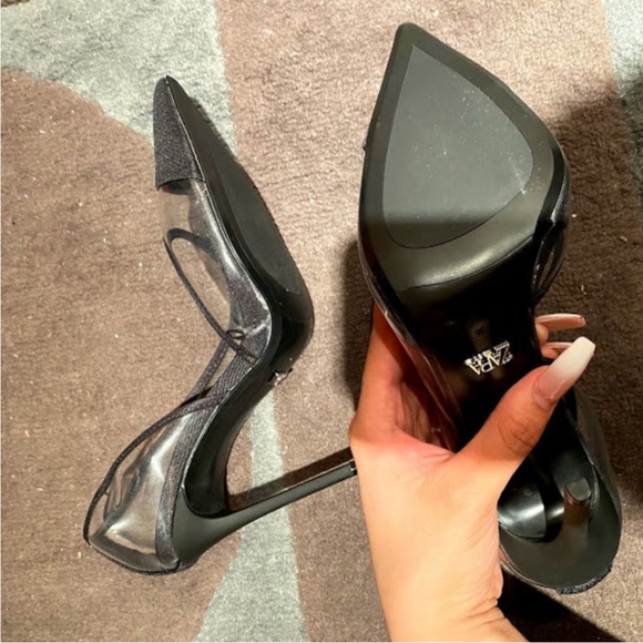 Zara | Clear and Black stilettos - Picture 3 of 4